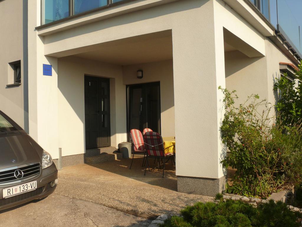 Apartment Branimir Omišalj Exterior foto