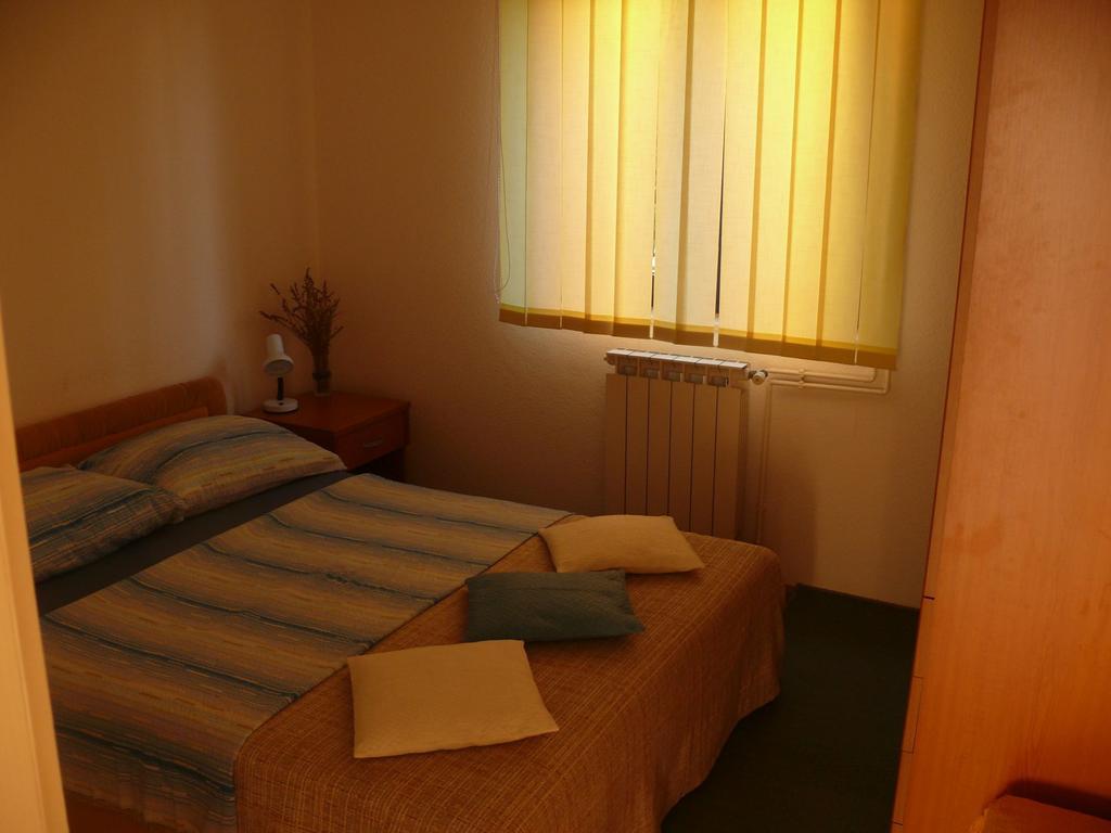 Apartment Branimir Omišalj Exterior foto