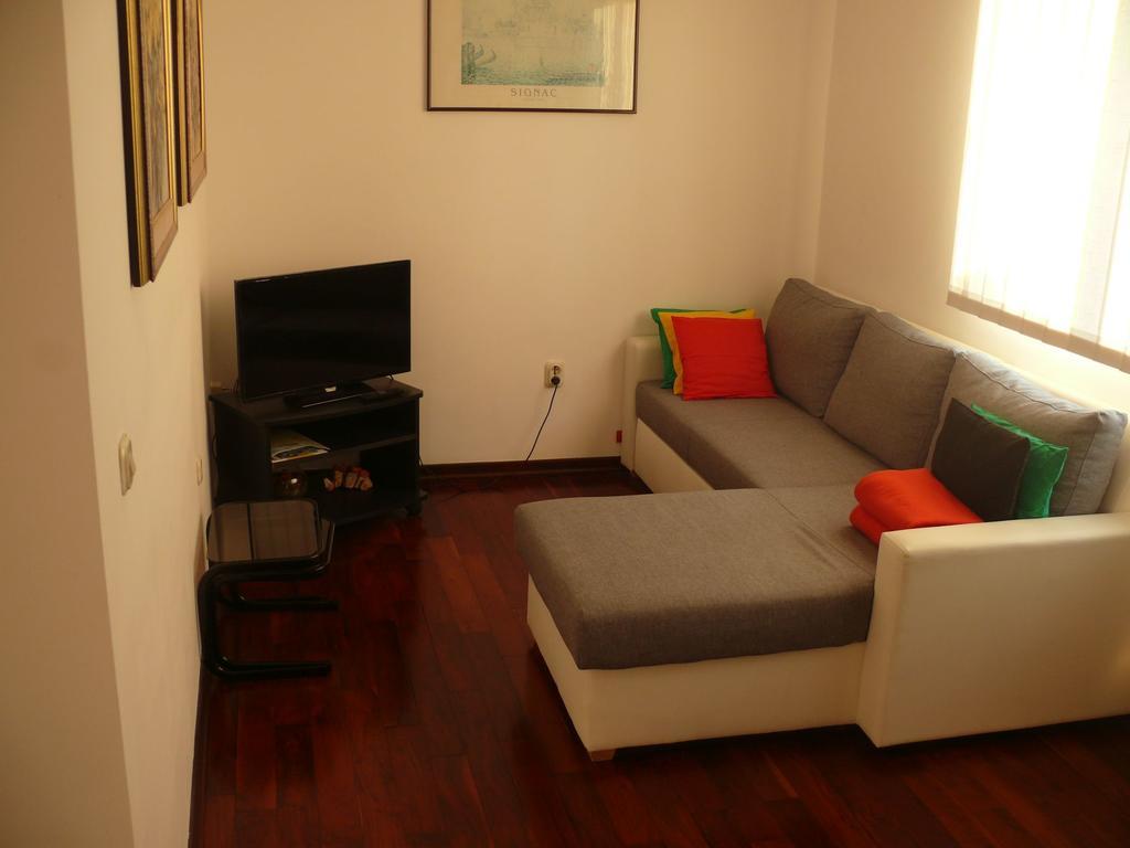 Apartment Branimir Omišalj Exterior foto